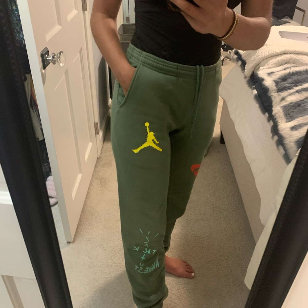 Cactus Jack Highest in the Room x Jordan/Nike Collab green sweatpants - Picture 3 of 6